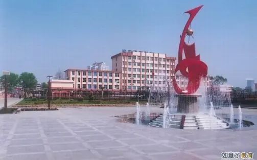 山東省濟(jì)鋼高級(jí)中學(xué)在濟(jì)南的排名第幾,屬于什么檔次？