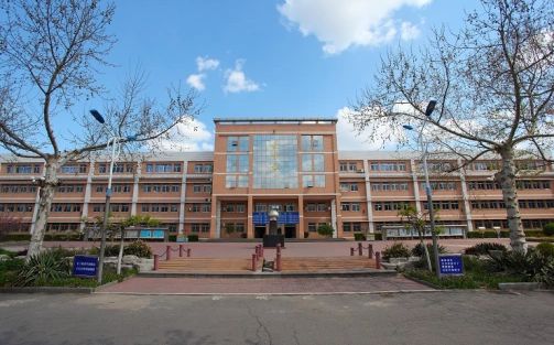 濟(jì)南市章丘區(qū)第四中學(xué)簡(jiǎn)介概況（建校歷史、地址、師資、校訓(xùn)、環(huán)境）