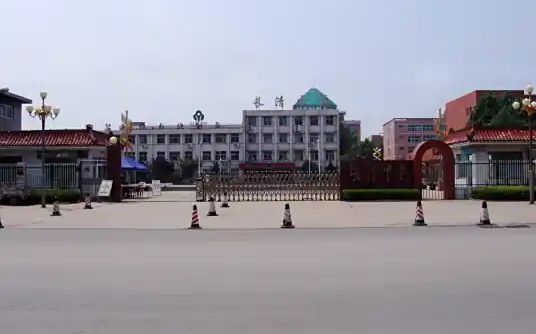 濟南市長清中學簡介概況（建校歷史、地址、師資、校訓、環(huán)境）