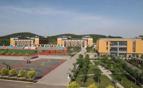 平陰縣實驗高級中學是公立還是私立,是重點中學嗎？