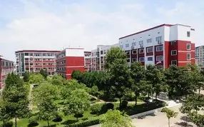 武漢市第二十中學(xué)是公立還是私立,是重點中學(xué)嗎？