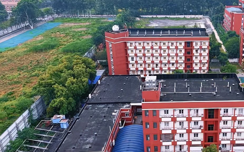 武漢市第三十九中學(xué)是公立還是私立,是重點(diǎn)中學(xué)嗎？