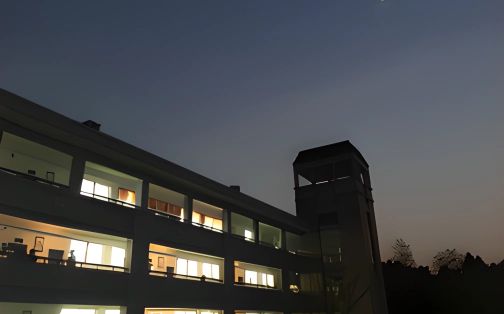 武漢大學(xué)附屬中學(xué)校區(qū)在哪_在什么區(qū)？