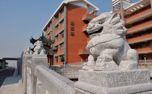 長(zhǎng)沙市明德中學(xué)簡(jiǎn)介概況（建校歷史、地址、師資、校訓(xùn)、環(huán)境）