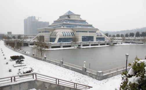 長沙市周南中學(xué)簡介概況（建校歷史、地址、師資、校訓(xùn)、環(huán)境）