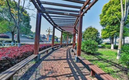 長沙市南雅中學(xué)校區(qū)在哪_在什么區(qū)？