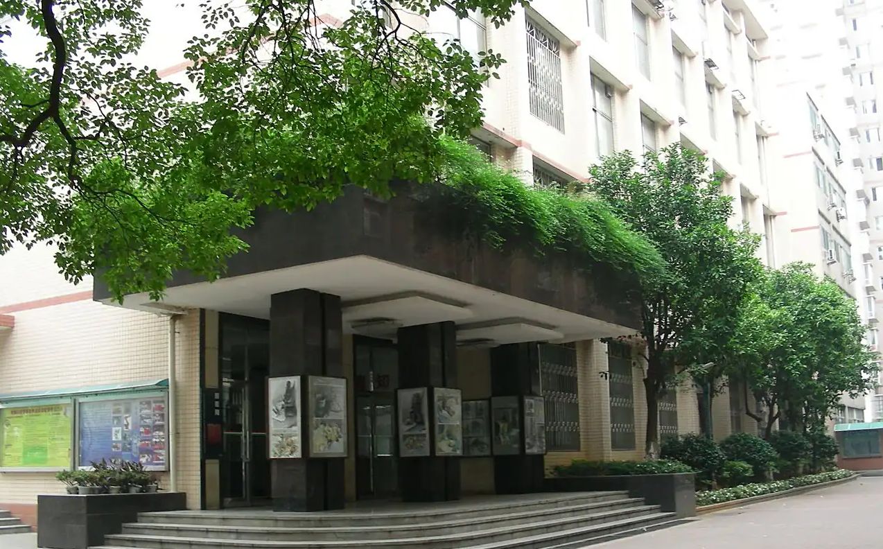 長(zhǎng)沙市第十一中學(xué)簡(jiǎn)介概況（建校歷史、地址、師資、校訓(xùn)、環(huán)境）