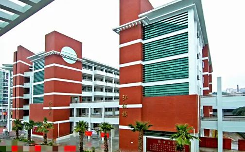 福建省廈門第一中學(xué)簡介概況（建校歷史、地址、師資、校訓(xùn)、環(huán)境）