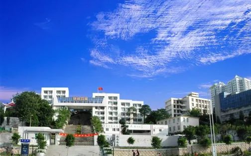 福建省廈門雙十中學(xué)簡介概況（建校歷史、地址、師資、校訓(xùn)、環(huán)境）