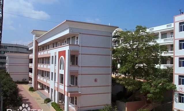 廈門市第三中學(xué)簡(jiǎn)介概況（建校歷史、地址、師資、校訓(xùn)、環(huán)境）