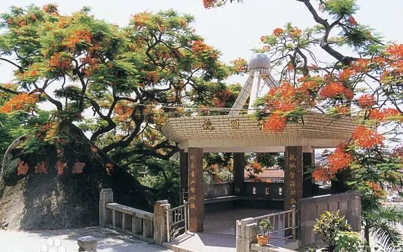 福建省廈門第二中學(xué)簡介概況（建校歷史、地址、師資、校訓(xùn)、環(huán)境）