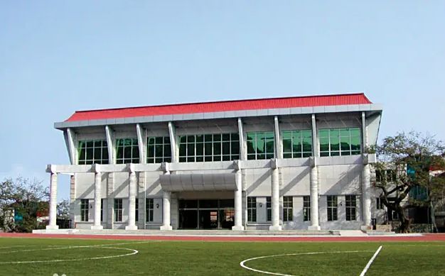 福建省廈門第二中學(xué)簡介概況（建校歷史、地址、師資、校訓(xùn)、環(huán)境）