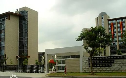 福建省廈門第二中學(xué)有幾個校區(qū)_分別在哪？