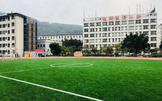 福州市鼓山中學(xué)校區(qū)在哪_在哪個區(qū)？