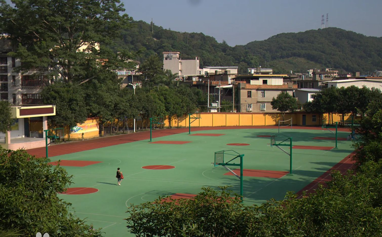 福建省長樂高級中學(xué)是公立還是私立,是重點(diǎn)中學(xué)嗎？