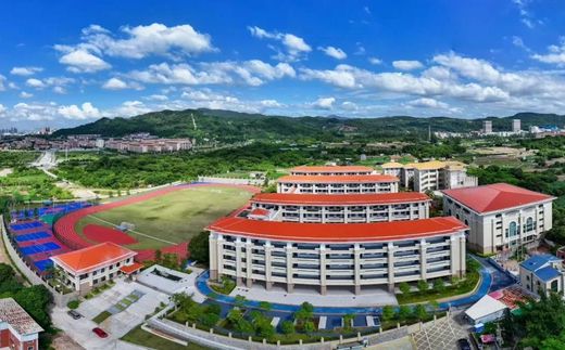 廈門海滄實(shí)驗(yàn)中學(xué)校區(qū)在哪_在哪個區(qū)？