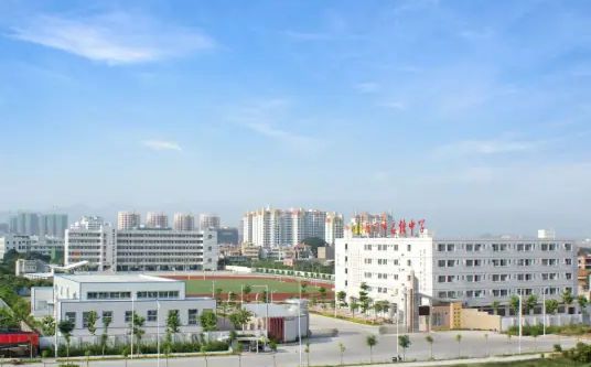 廈門市同安實(shí)驗(yàn)中學(xué)簡介概況（建校歷史、地址、師資、校訓(xùn)、環(huán)境）