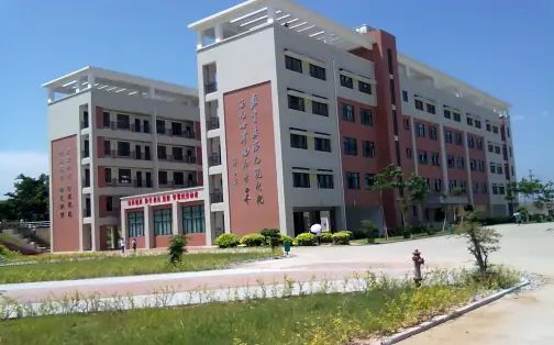 廈門市新店中學在廈門的排名第幾,屬于什么檔次？