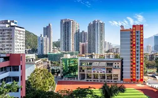 深圳市翠園中學(xué)是公立還是私立,是重點(diǎn)中學(xué)嗎？