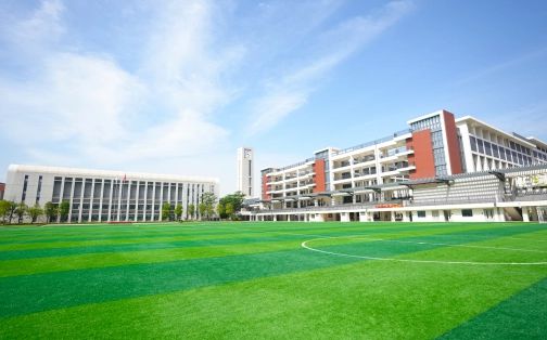 南方科技大學(xué)附屬中學(xué)簡(jiǎn)介概況（建校歷史、地址、師資、校訓(xùn)、環(huán)境）