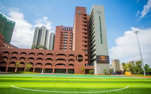 東北師范大學附屬中學深圳學校在深圳的排名第幾,屬于什么檔次？