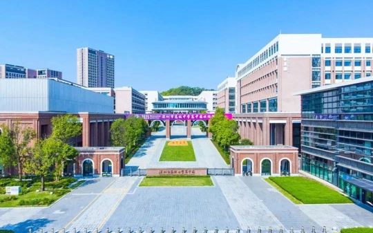 深圳市高級中學創(chuàng)新高中簡介概況（建校歷史、地址、師資、校訓、環(huán)境）